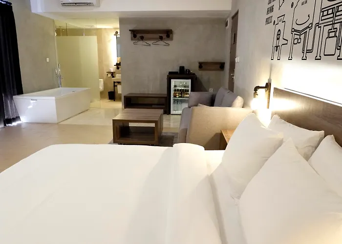 Boutique And Hotel